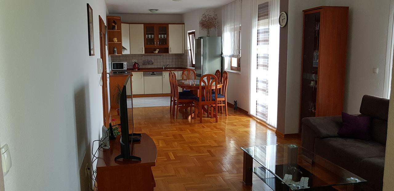 טרוגיר Apartmani Ferdi מראה חיצוני תמונה